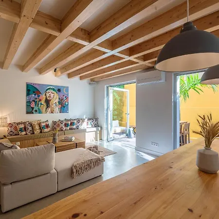 We Hate F Tourists * Lissabon