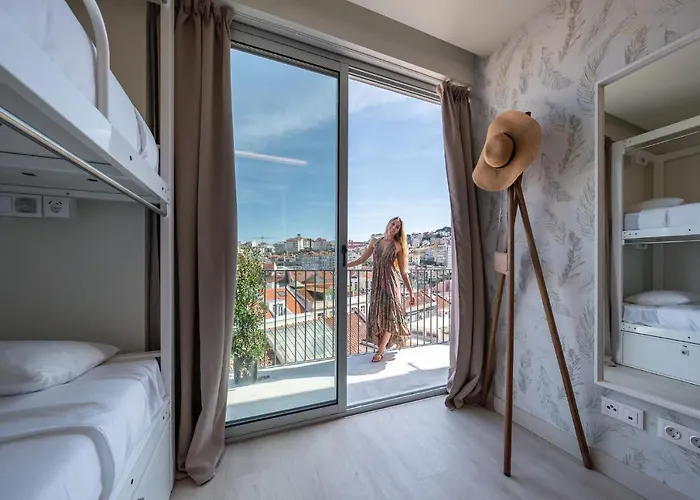 We Hate F Tourists *