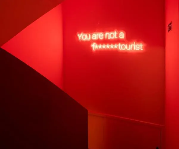 بيت شباب We Hate F Tourists