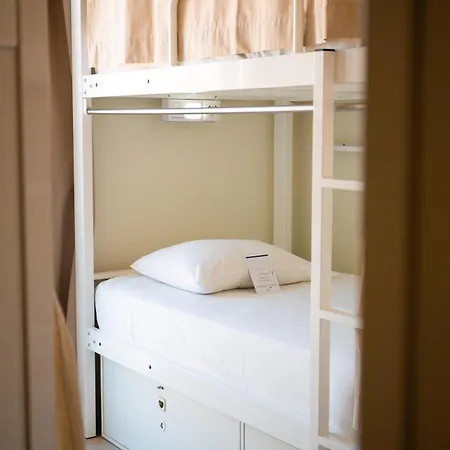 Hostel We Hate F Tourists